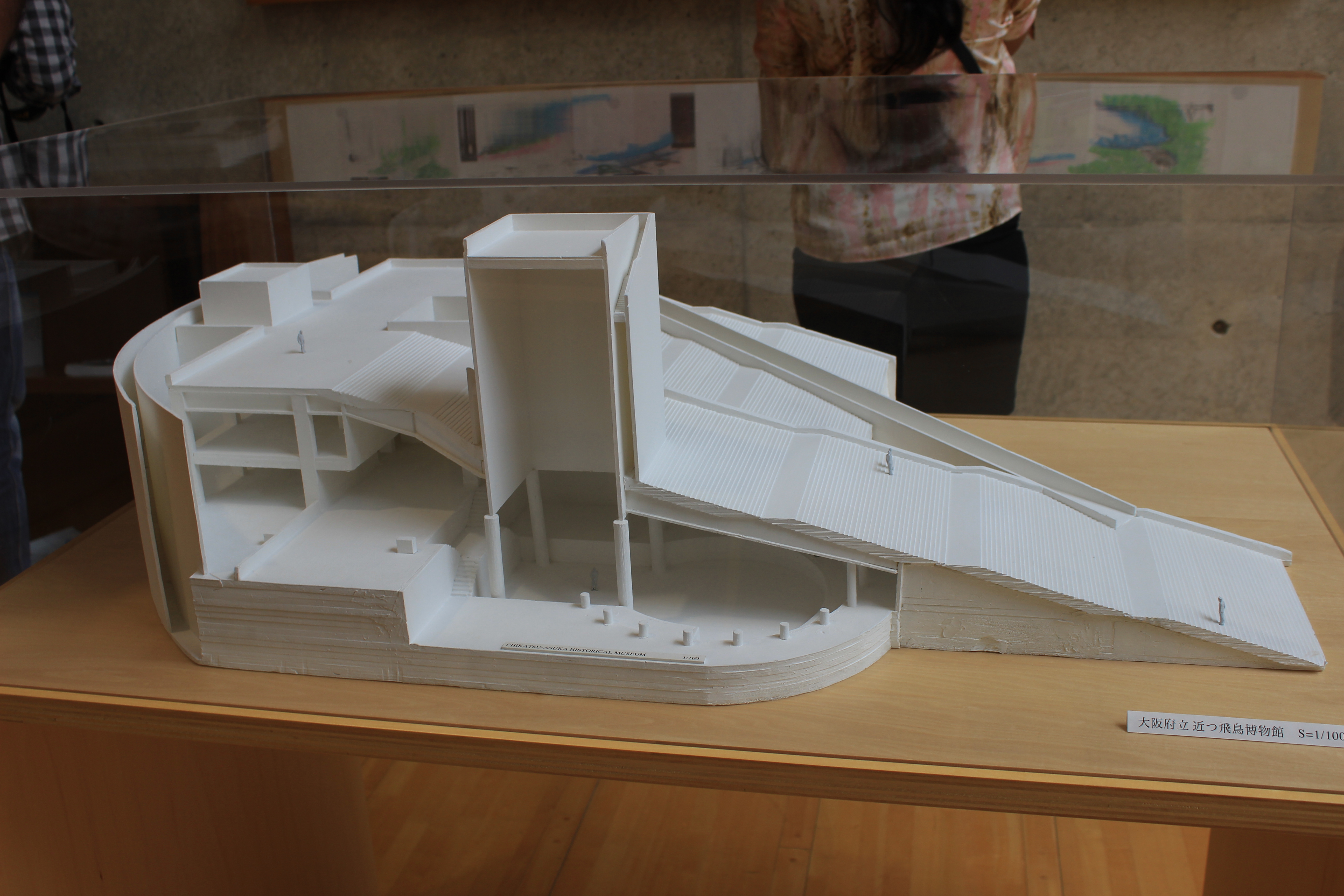 Art and architecture model display